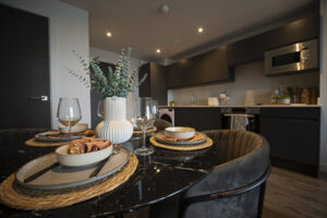 EE - 2-Bed - Dining Room 4